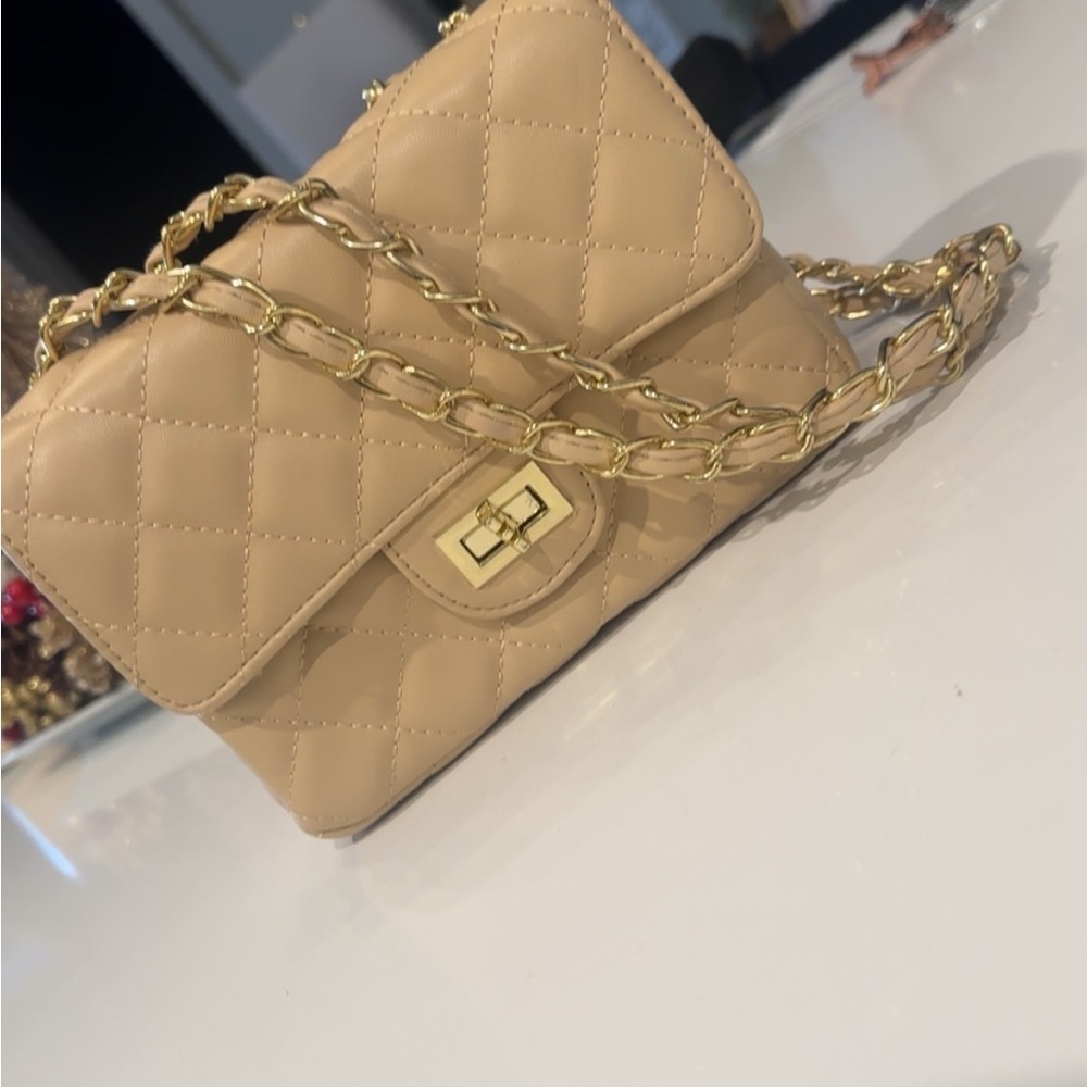 Elegant Tan Quilted Chain Bag - Picture 7 of 8